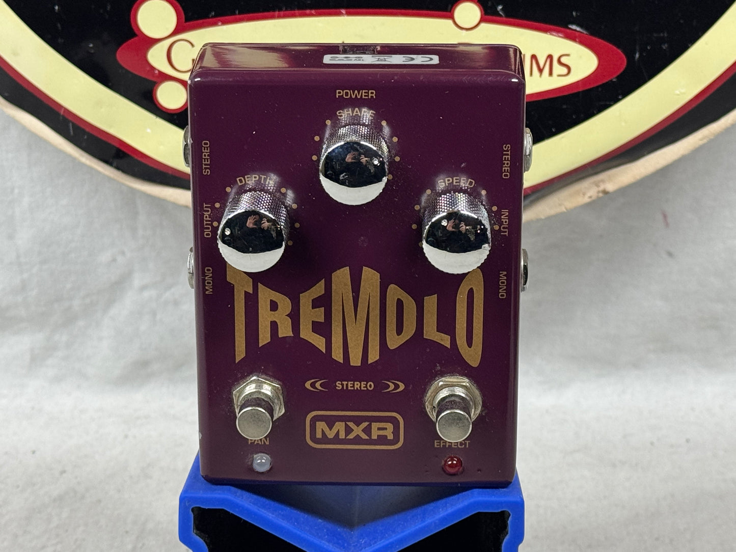MXR M159 Stereo Tremolo Pedal