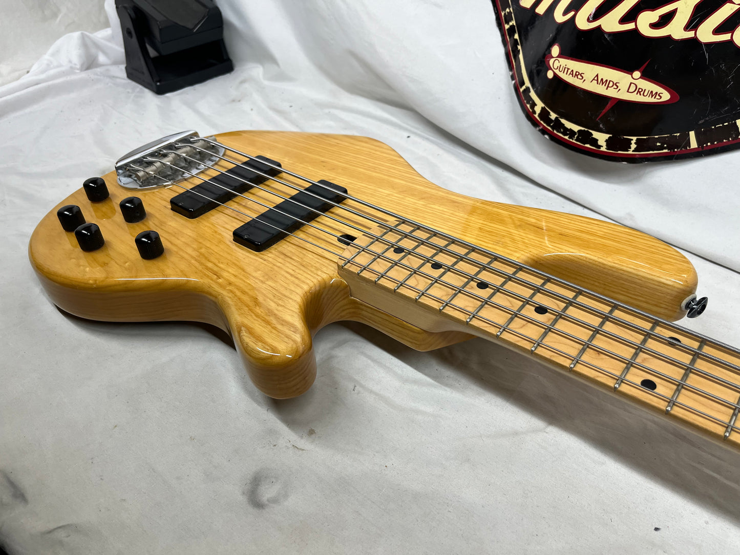 Lakland Skyline Series 5-String Electric Bass