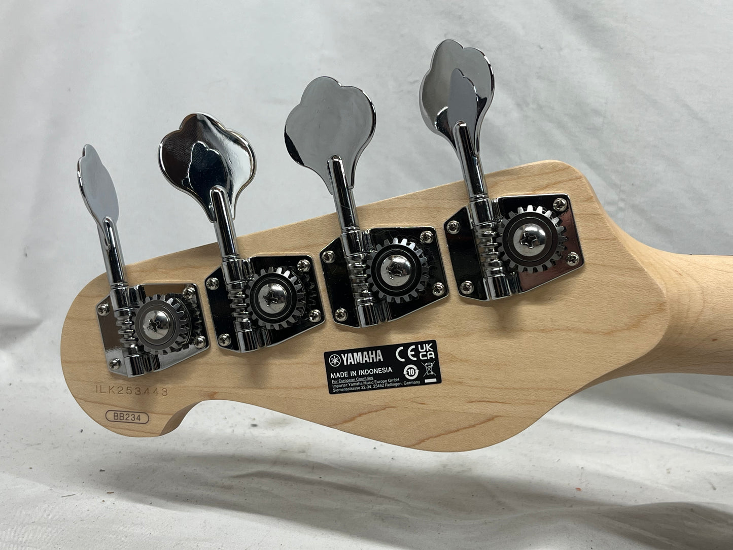 Yamaha Broad Bass Doublecut 4-String Electric Bass