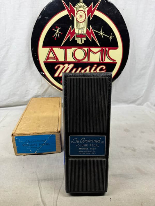 DeArmond Model 1602 Volume Pedal with Box
