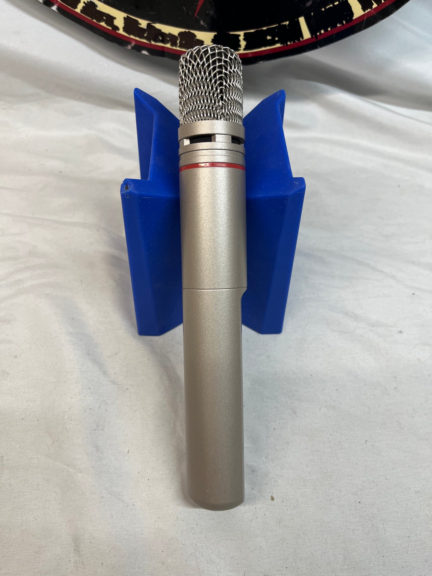 AKG C1000 S Small Diaphragm Multipattern Condenser Microphone