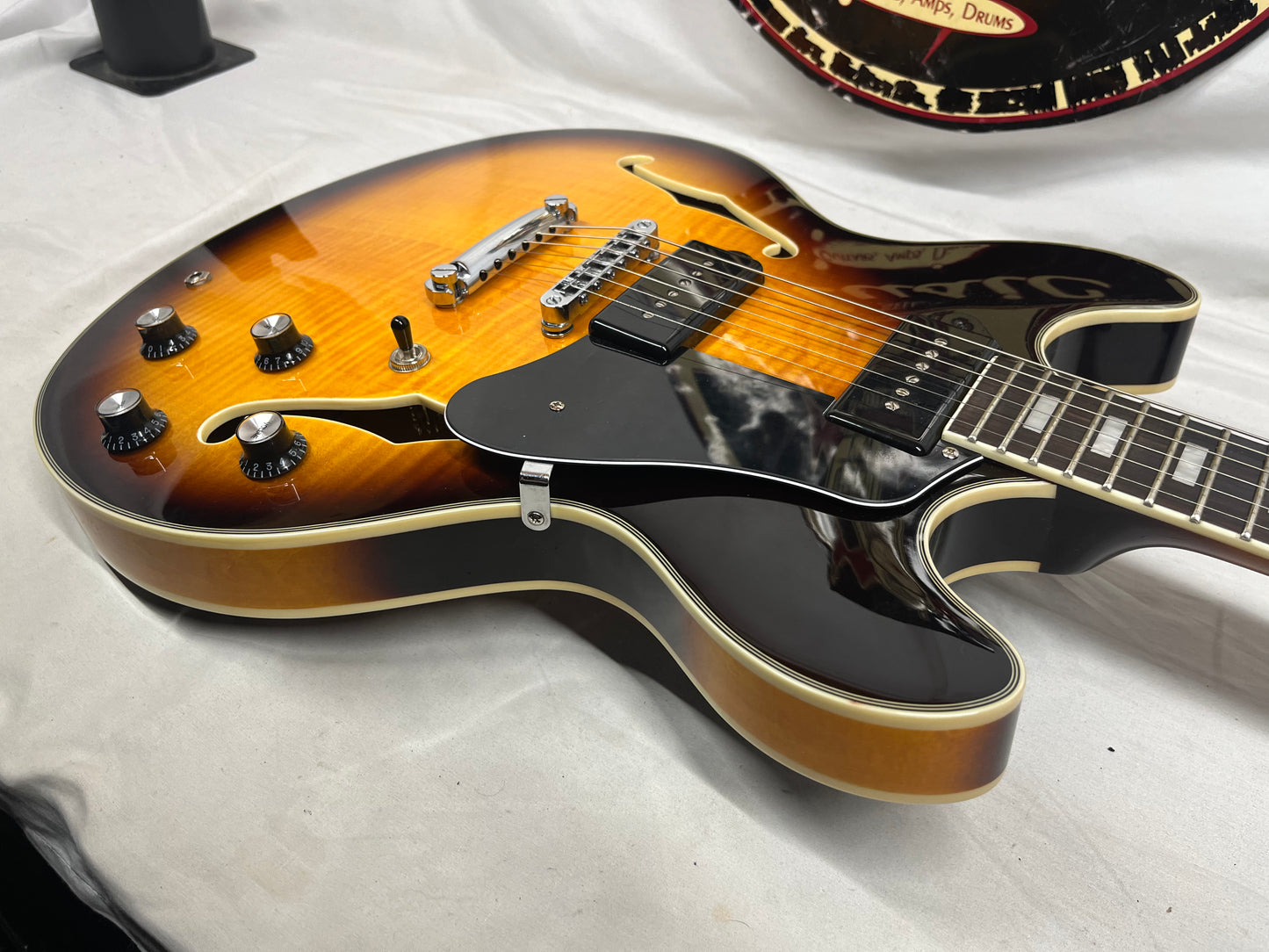 Sire H7 h 7 Semi-Hollow Body Electric Guitar