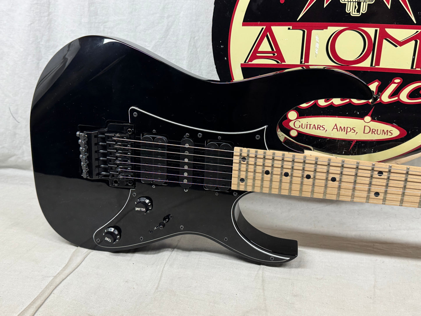 Ibanez RG Series RG550-BK Guitar with Case - MIJ Japan 2025 - Black / Maple neck