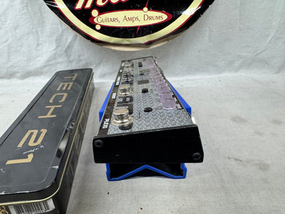 Tech 21 FlyRig5 fly rig 5 v2 Guitar Multi-Effects Pedal with Tin Box