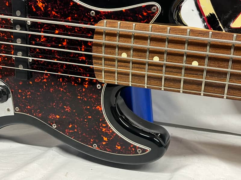 Fender 5-String Electric Jazz Bass - Image 6