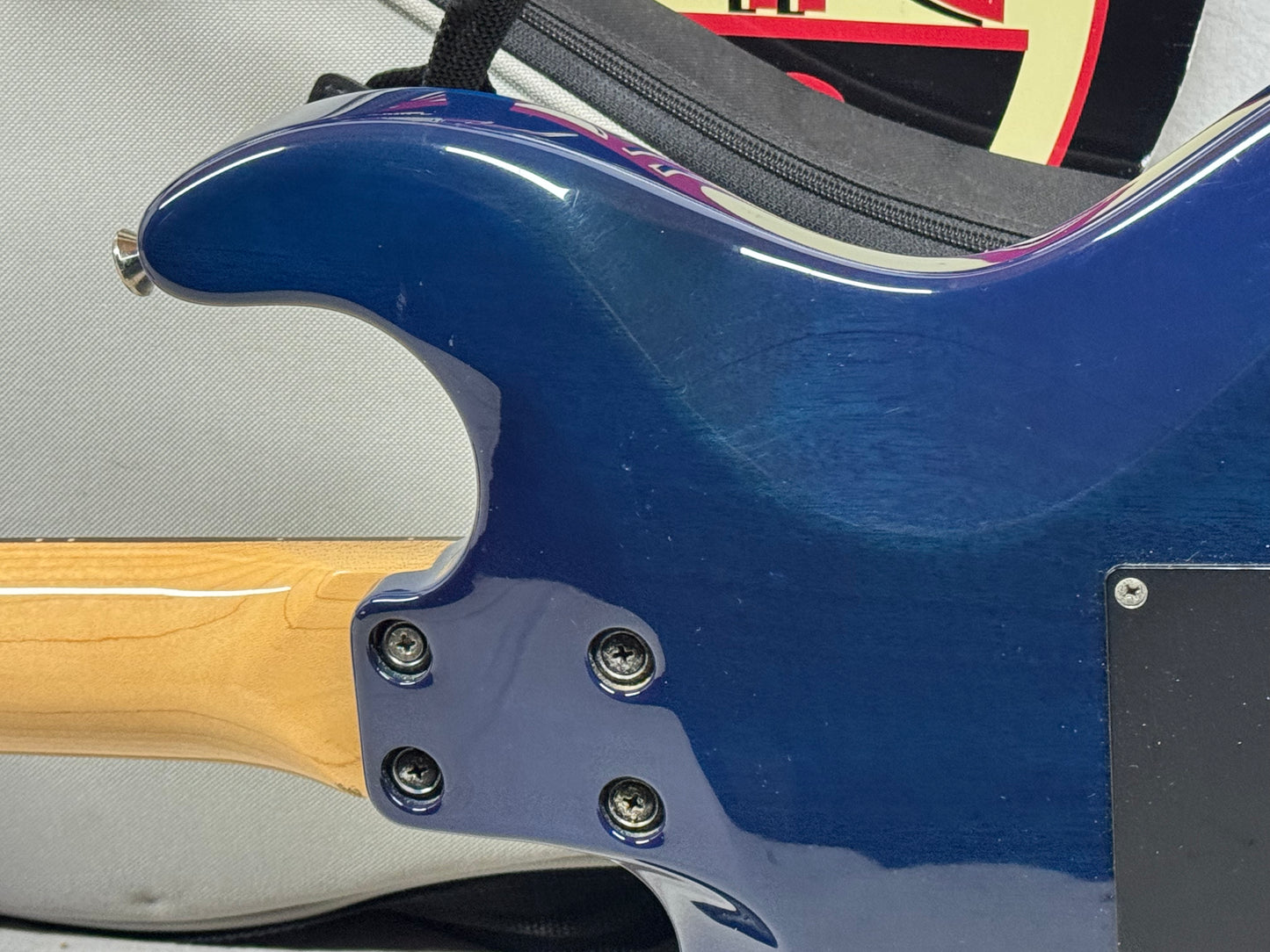 Line 6 Variax 700 Guitar with Gig Bag - MIJ Made In Japan 2006 - Blue