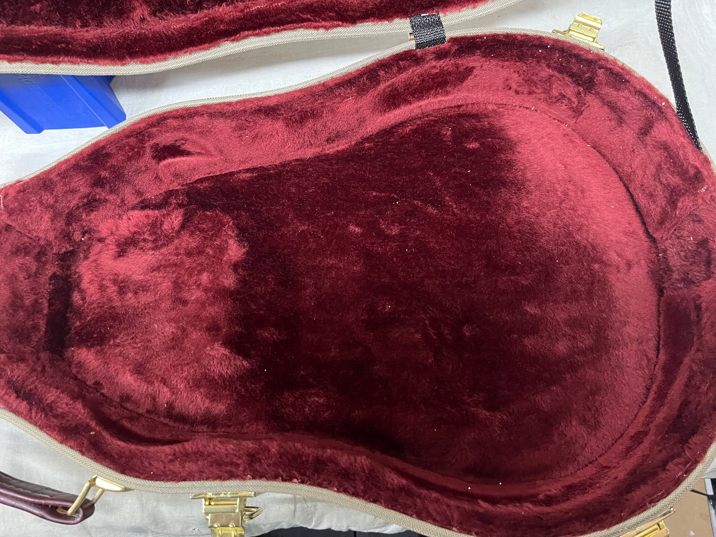 Ameritage AME-40 ame40 Singlecut Guitar Shaped Hard Case