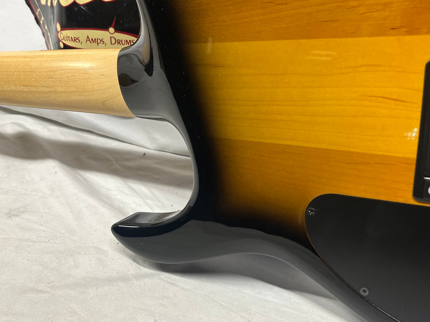 Carvin LB70 4-String Doublecut Electric Bass
