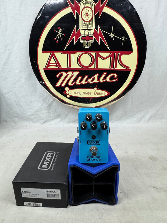 MXR M234 Analog Chorus Pedal with Box