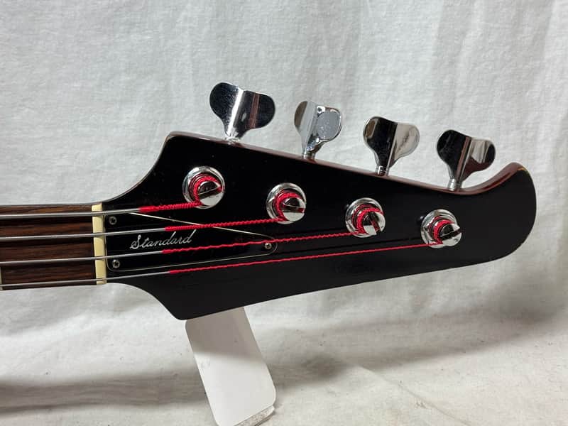 Gibson Victory 4-string Bass with Case - Image 7