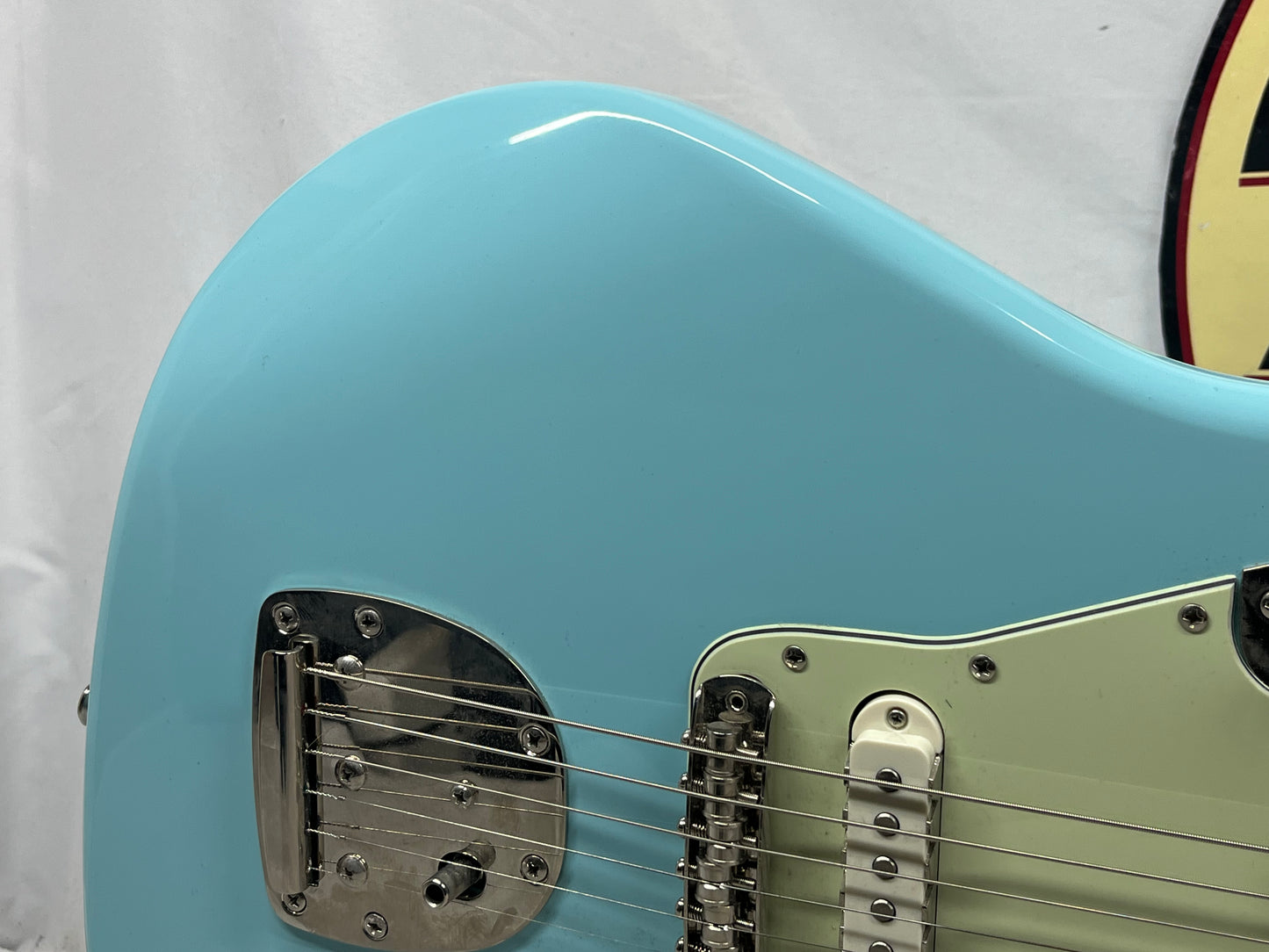 Squier Factory Special Run Classic Vibes '70s Jaguar Electric Guitar - Daphne Blue