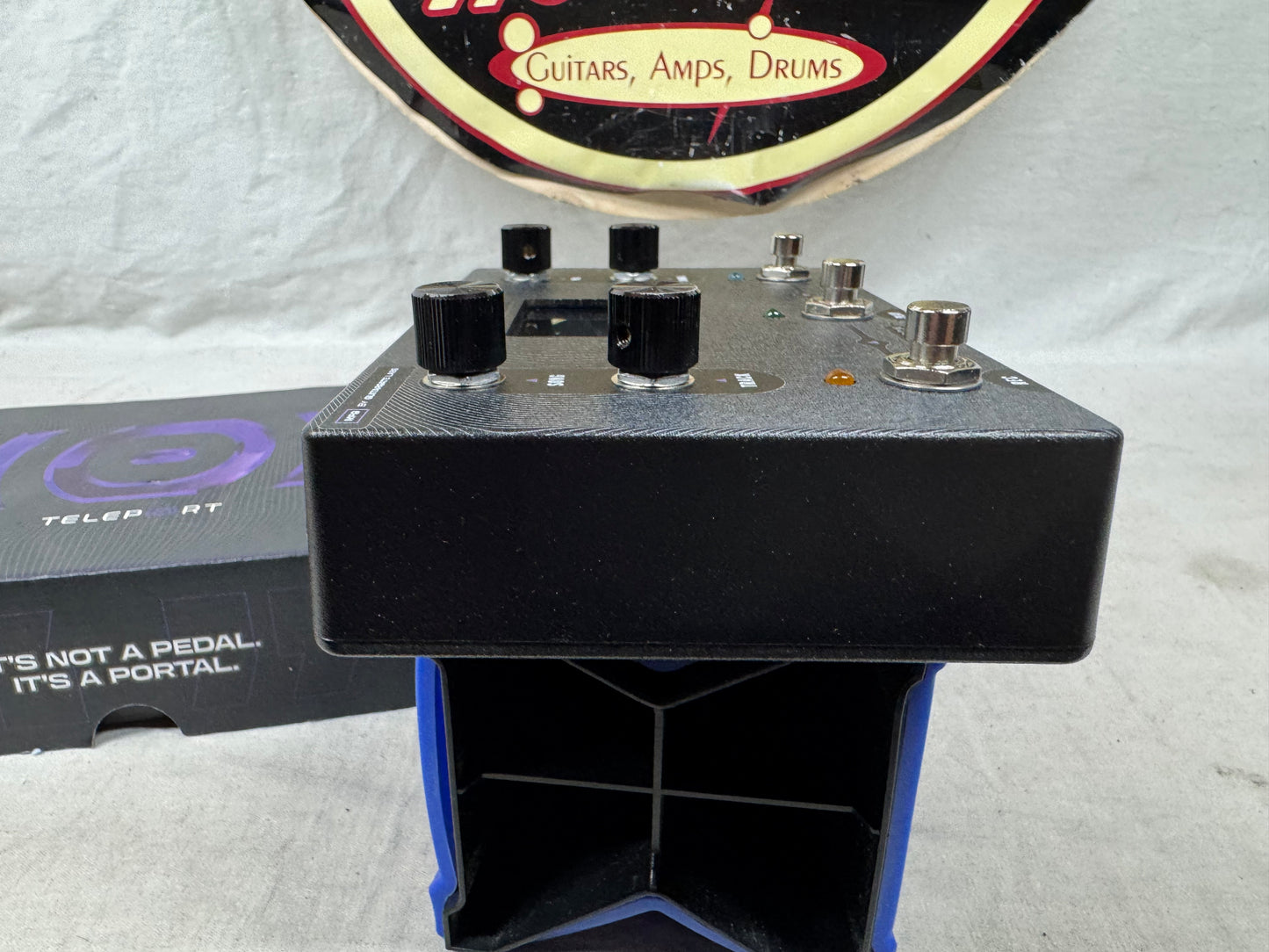 GuitarGate Labs Teleport Collaborative Looper Pedal with Box