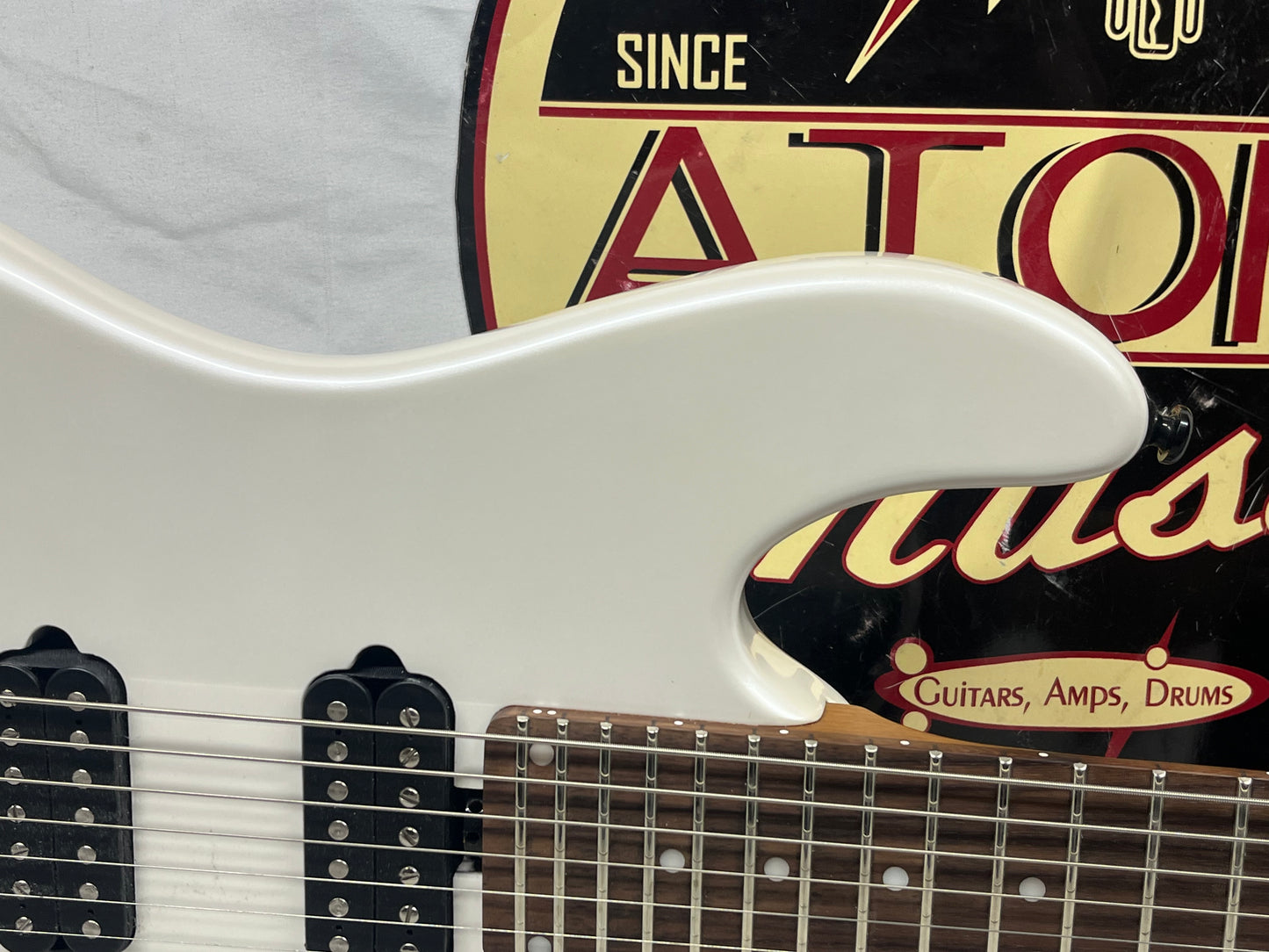 Ernie Ball Music Man Jason Richardson Signature Sterling Cutlass 7 7-String Electric Guitar - Pearl White
