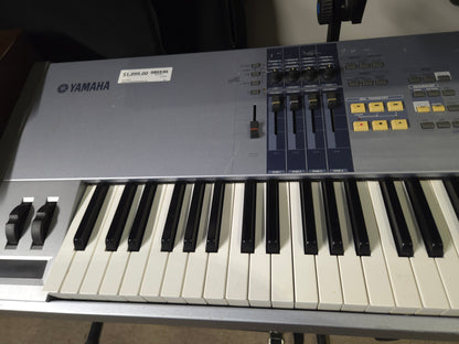 Yamaha Motif ES 8 Production Synthesizer 2000s - Local Pickup Only