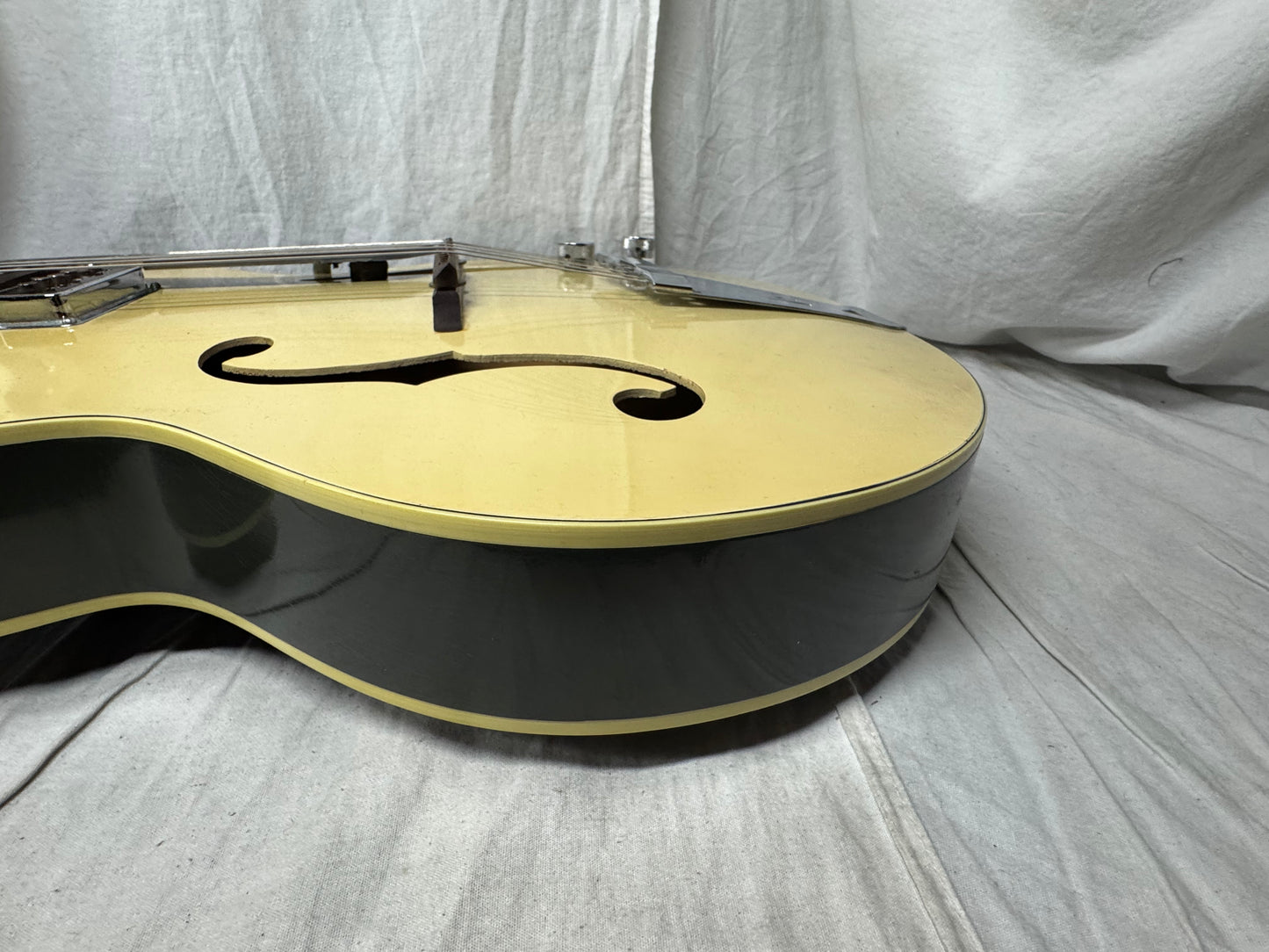 Gretsch USA 6187 g6187 Clipper Hollowbody Guitar with Case - neck/headstock repaired 1957 - Cream / Cadillac Green