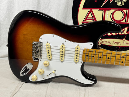 Fender Jimi Hendrix Stratocaster Guitar 2022 - 3-Color Sunburst / Maple neck
