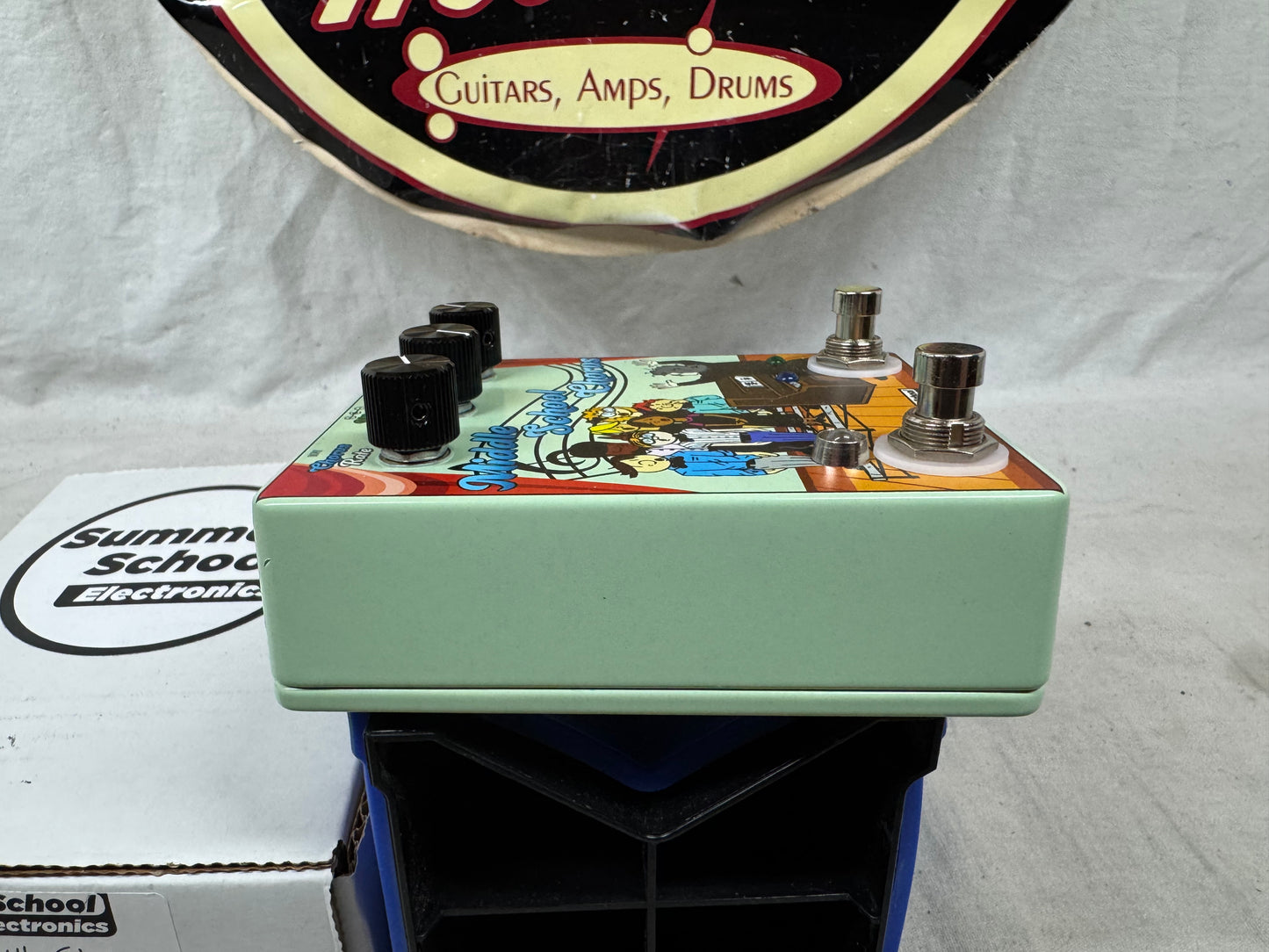 Summer School Electronics Middle School Chorus Vibrato Pedal with Box