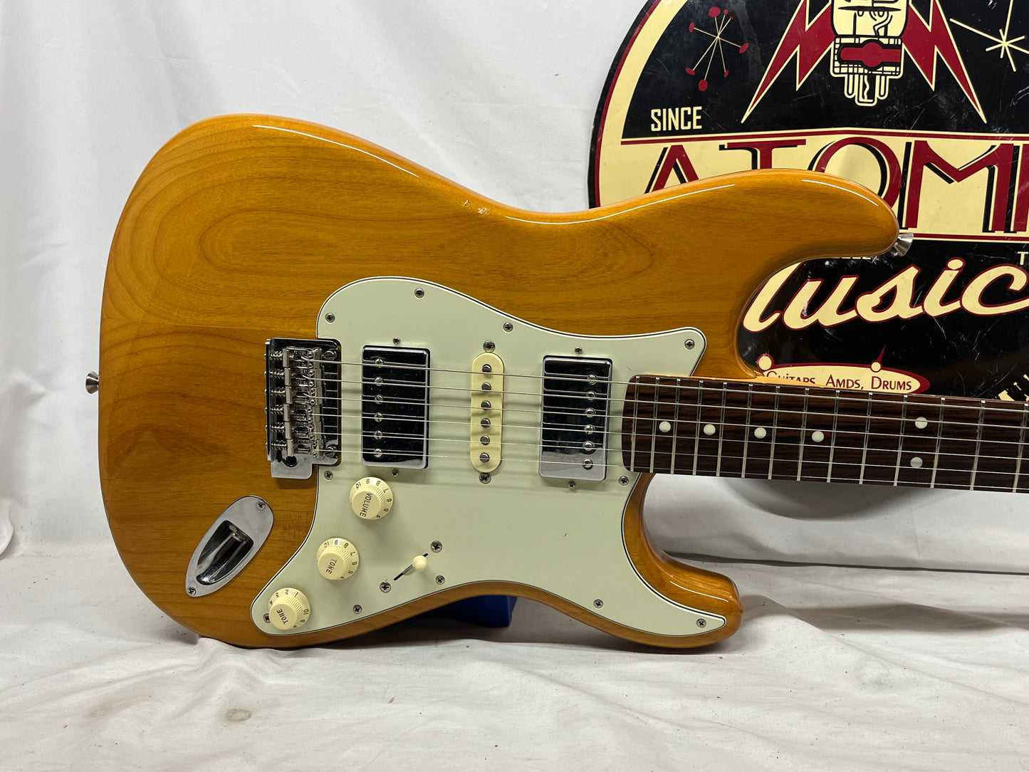 Fender 2024 Collection, Made in Japan Hybrid II Stratocaster Strat HSH with Gig Bag - Vintage Natural