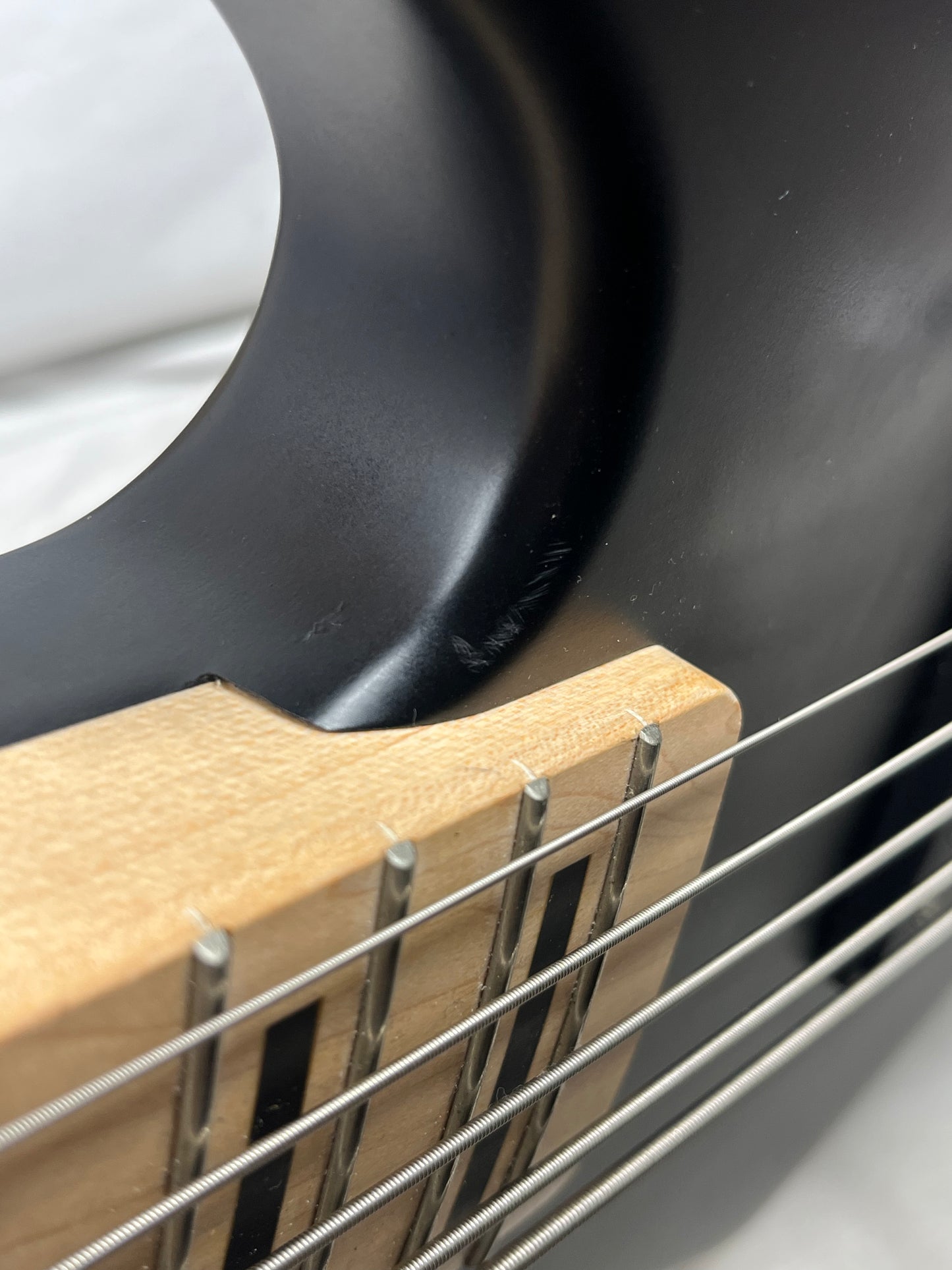 G&L Tribute Series L-2500 5-String Electric Bass