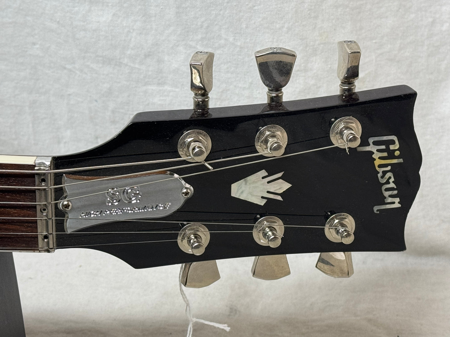 Gibson SG High Performance 2017 - Cherry Burst - signed by numerous shredders!