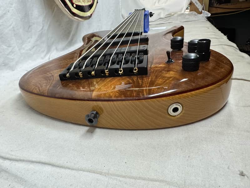 Brubaker K-6B k6b Custom Singlecut 6-string Bass with Case - Image 18