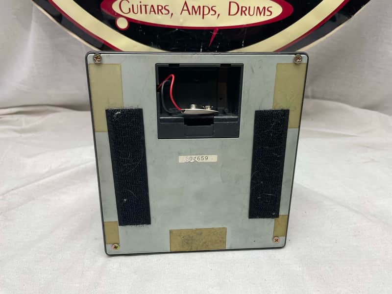 Zoom 507 Reverb Pedal - missing battery cover - Image 7