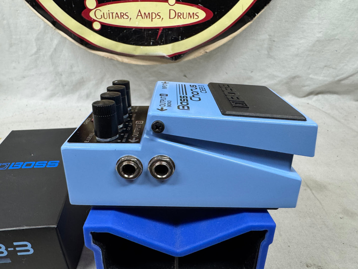Boss CEB-3 ceb3 Bass Chorus Pedal with Box