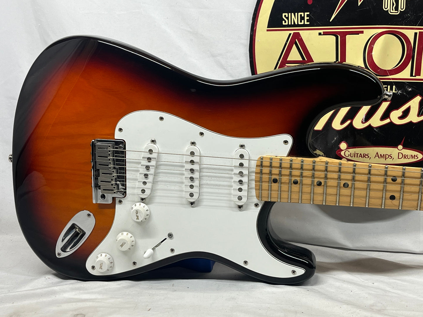 Fender Deluxe Stratocaster Strat Plus Electric Guitar - Antique Burst