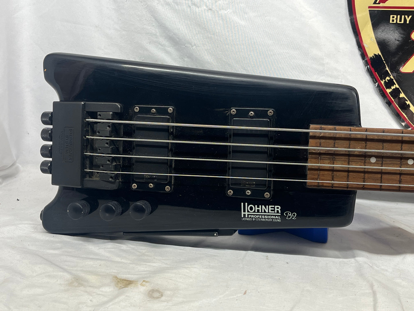Hohner B2 HH Headless Fretless 4-String Electric Bass with Hard Case