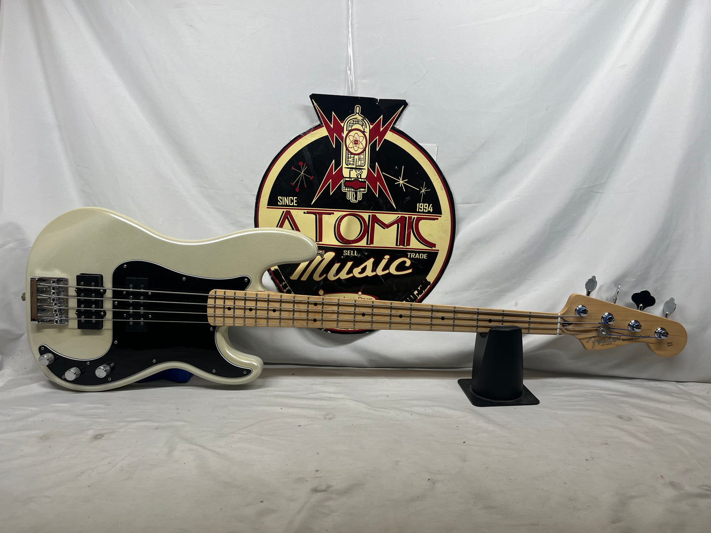 Fender 4-String Electric Precision Bass MIM - Made in Mexico