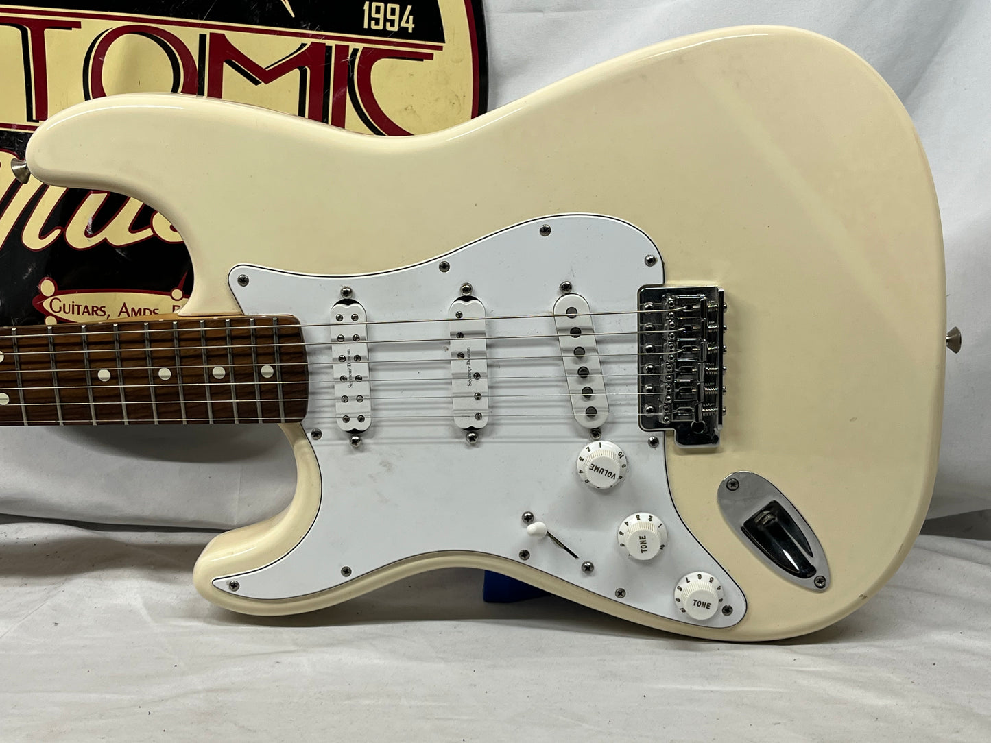 Fender Standard Stratocaster Strat Left Handed Lefty Electric Guitar - Arctic White
