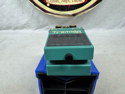 Boss TR-2 tr2 Tremolo Pedal - Image 3
