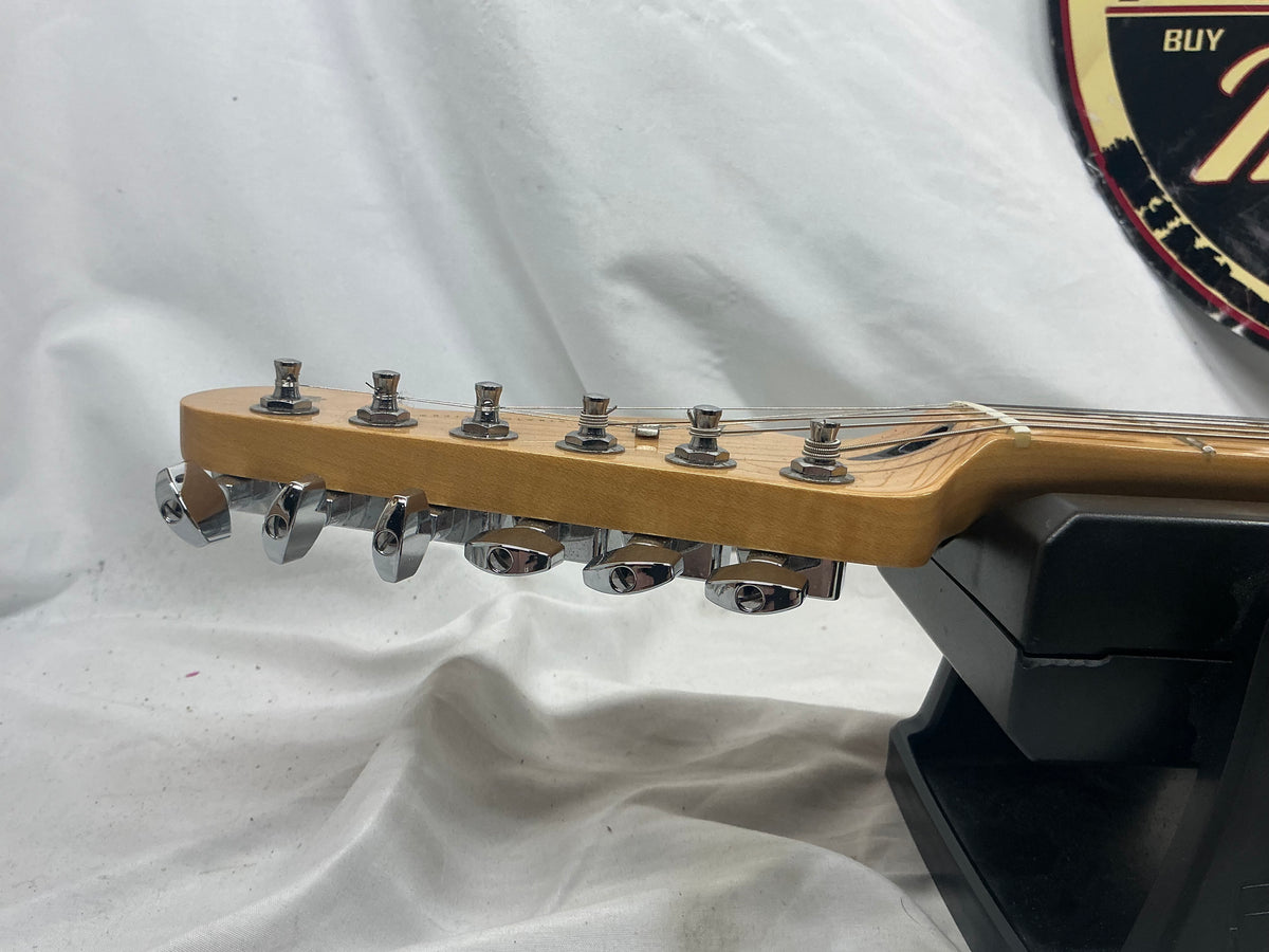 Fender Player Stratocaster Guitar 2019 - Buttercream / Maple neck