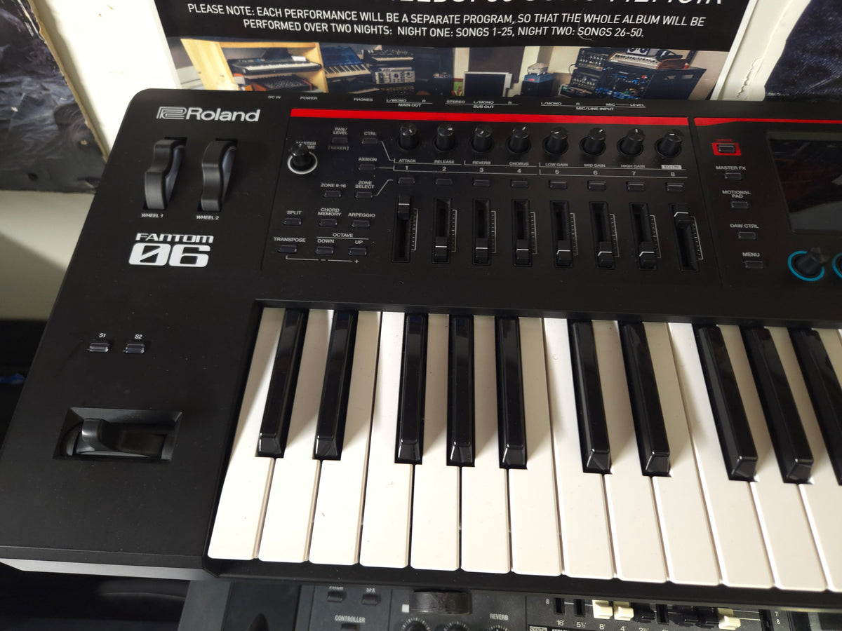 Roland FANTOM-06 61-Key Workstation Keyboard 2022 - Present - Local Pickup Only