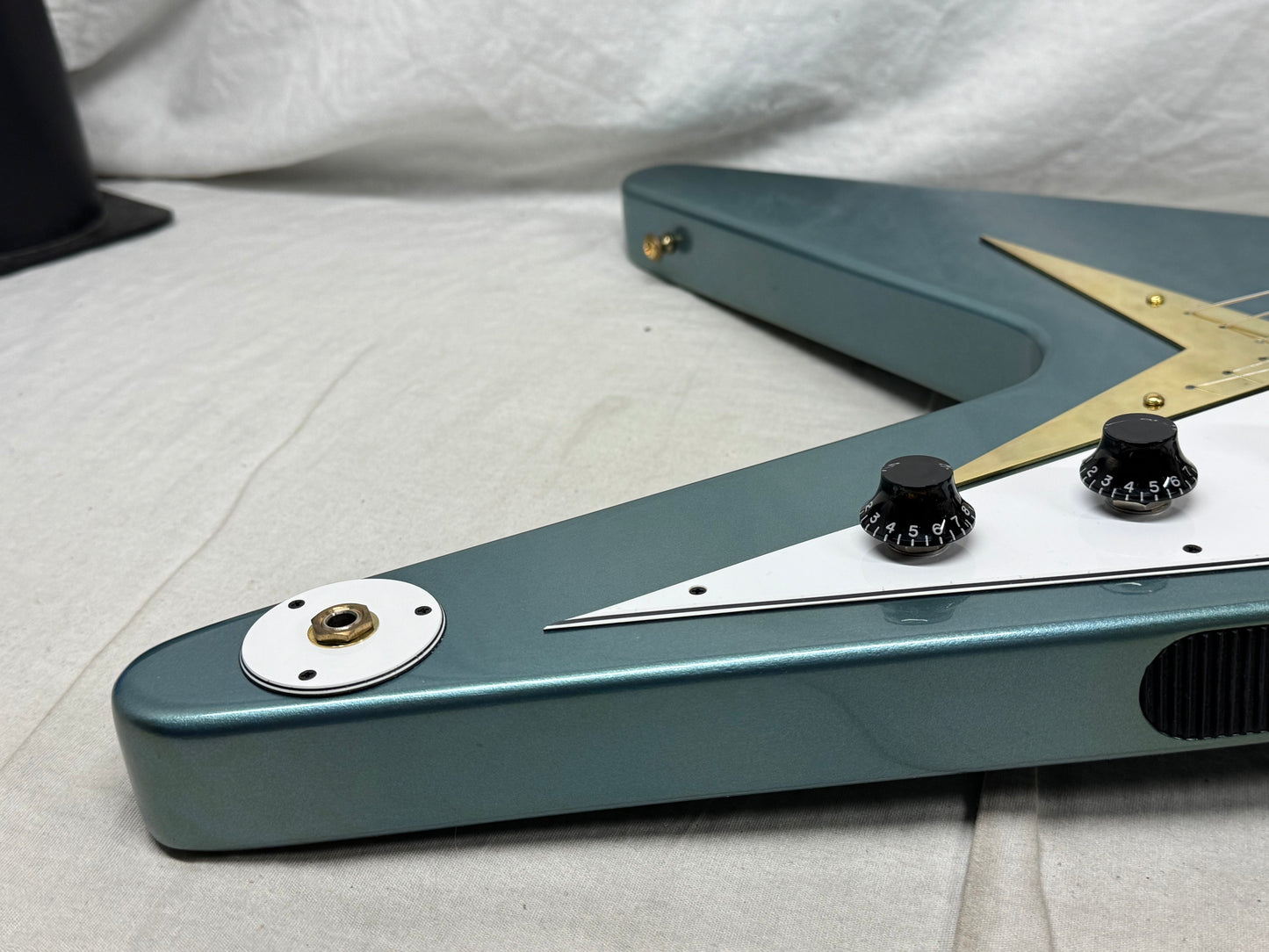 Gibson USA Custom Shop '59 1959 Reissue Flying V Guitar with COA + Case - Pelham Blue