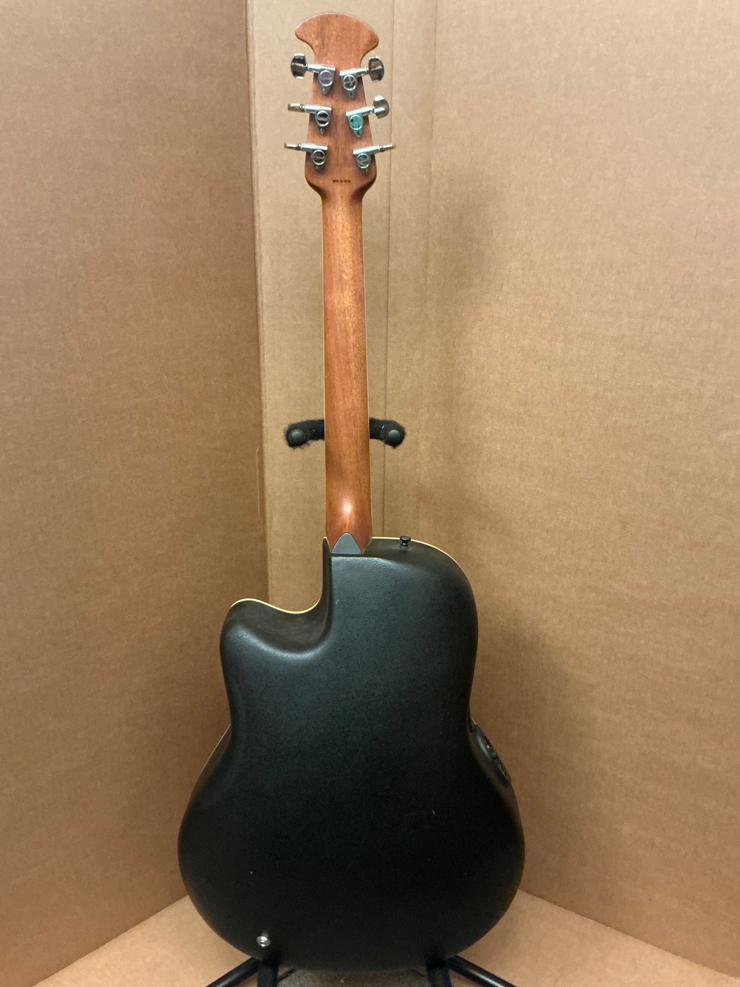 Ovation Celebrity GC 057M Acoustic Guitar
