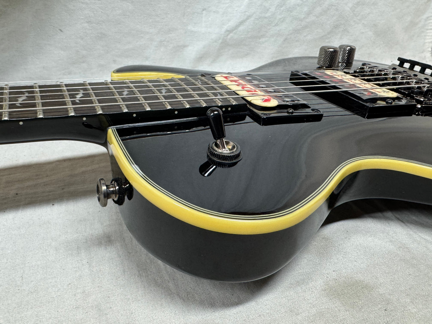 Dean Deceiver FR Guitar - MIK Korea 2010 - Black