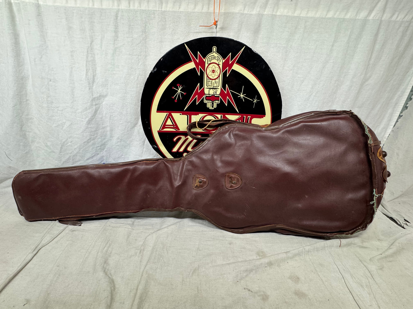 Artistic Products Company (Victoria) Vintage Plasti-Leather (Leather/Vinyl) Gig Bag 1950s - Brown