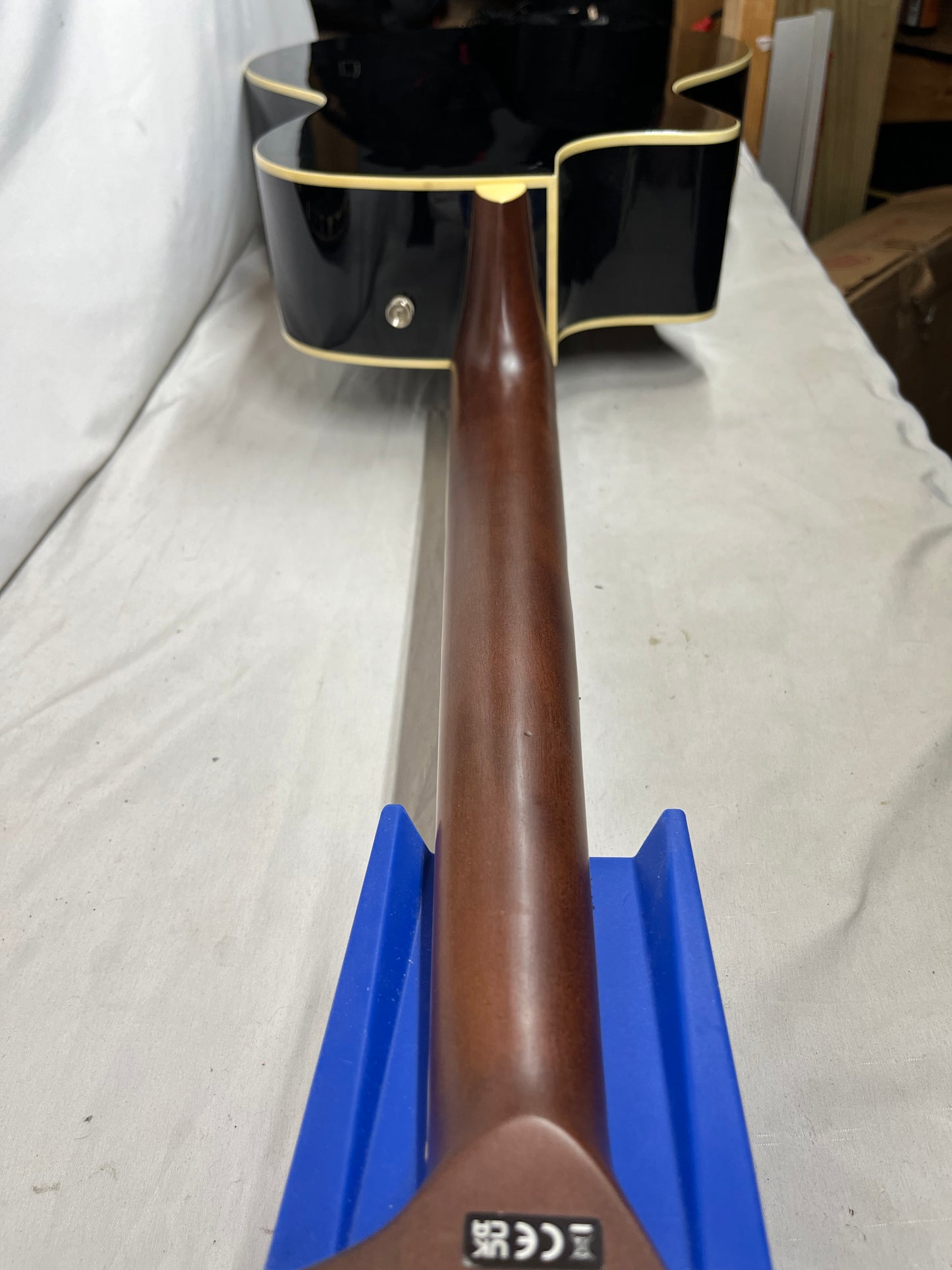 Fender Kingman V2 Acoustic Bass Guitar