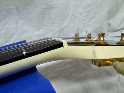 Gibson DSRVCWGH1 Limited Edition Reverse Flying V Guitar with Case 2007 - Alpine White