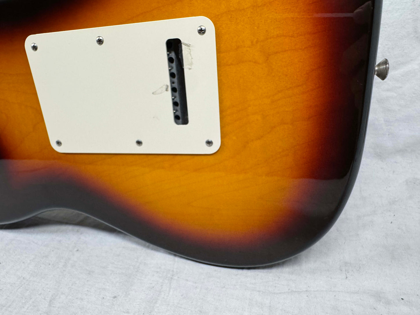 Fender Stratocaster HSS Guitar - Upgraded Electronics / Pickups - MIM Mexico 2004 - 3-Color Sunburst / Maple neck