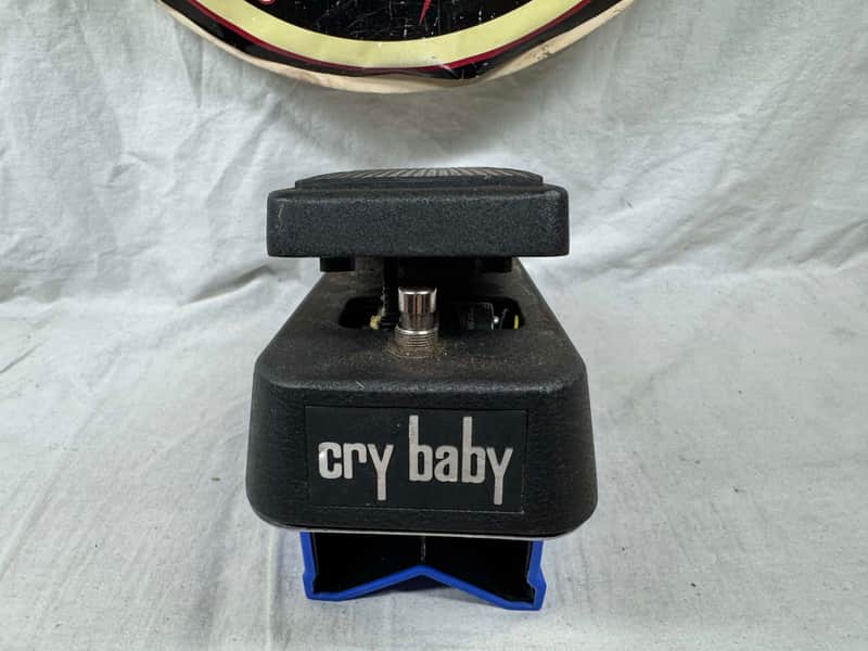 Dunlop GCB95 GCB-95 Cry Baby crybaby Wah Pedal - Rev I Circuit - missing rubber feet & battery cover - Image 6