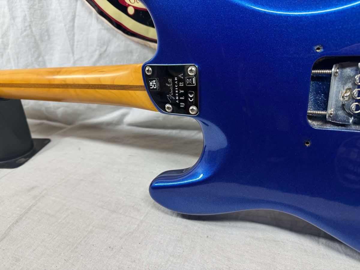 Fender American Ultra Stratocaster HSS Guitar with Case 2023 - Cobra Blue / Rosewood fingerboard