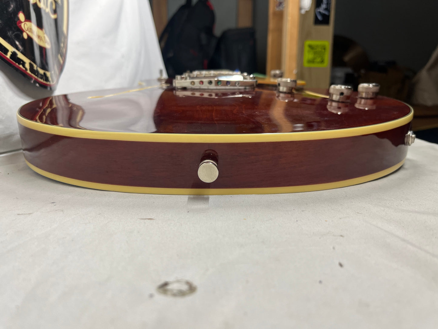 Gretsch G5622 Semi-Hollow Body Electric Guitar