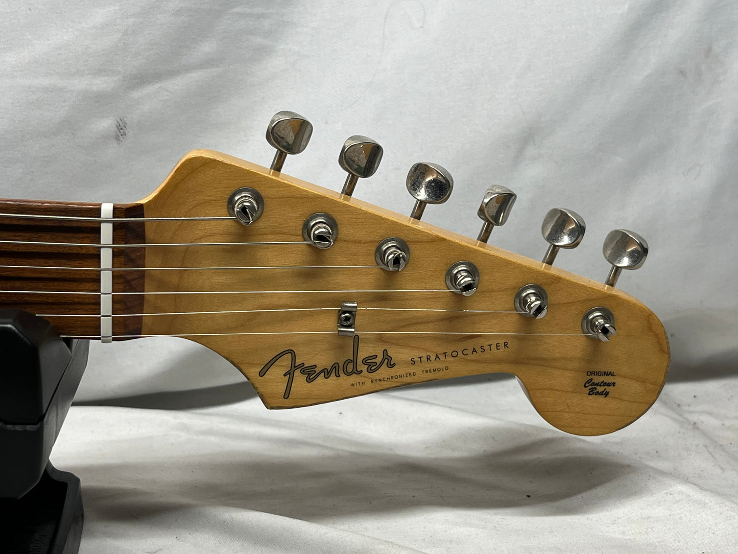 Fender Road Worn '60s Stratocaster Strat Electric Guitar - 3-Color Sunburst