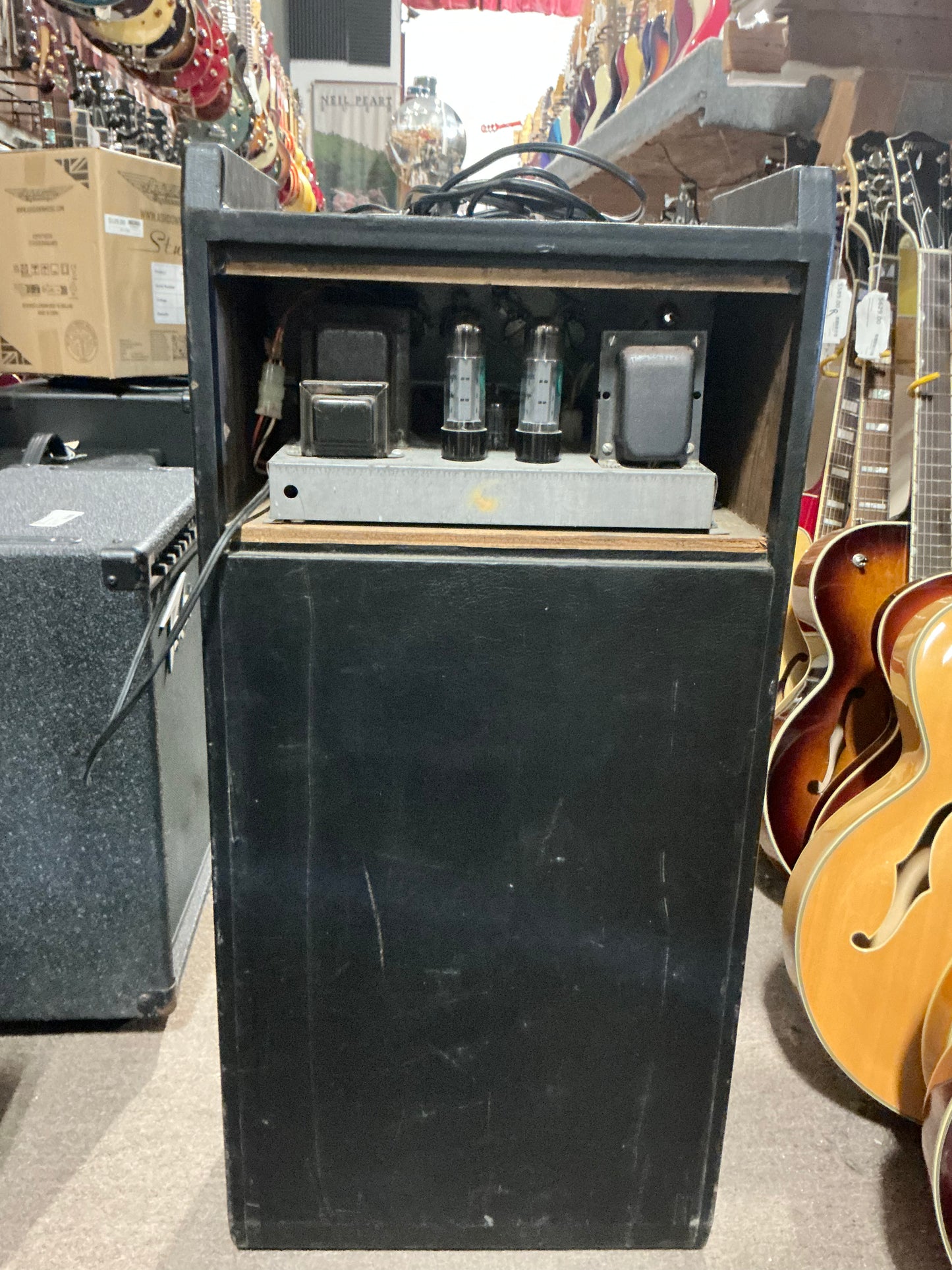 Gibson Thor Bass Combo Amplifier - Local Pickup Only