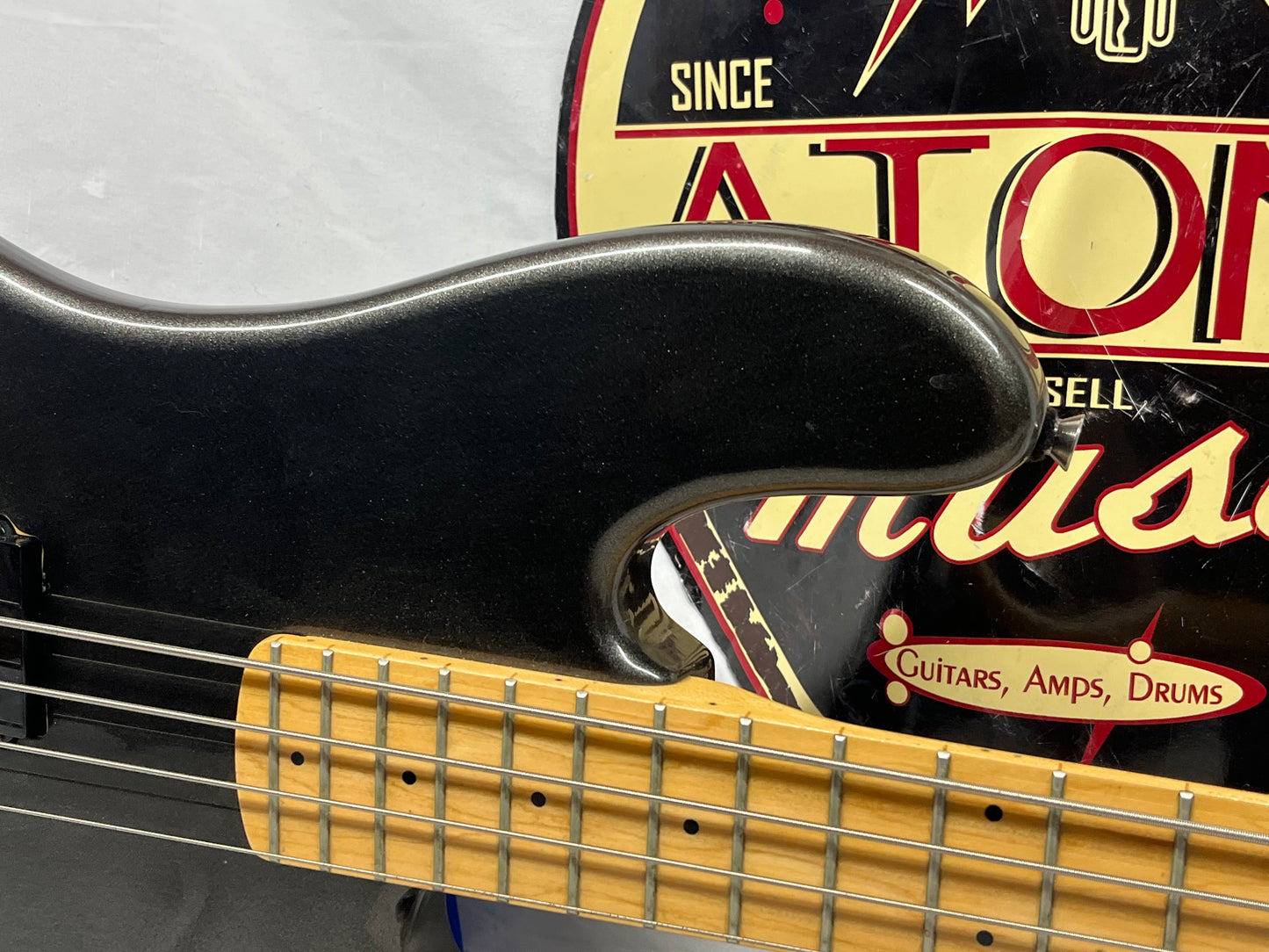 Stage HD1200 Doublecut 4-String Electric P-Style Bass