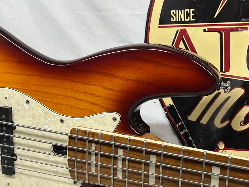 Sire Marcus Miller V8 5-String Electric Bass - Image 3