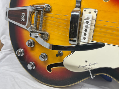 Vox Super Lynx Deluxe Hollow Body Electric Guitar with Hard Case - Sunburst