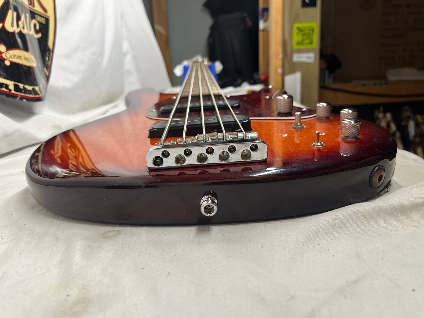 Ibanez TR505 Expressionist 5-String Doublecut Electric Bass - Violin Sunburst